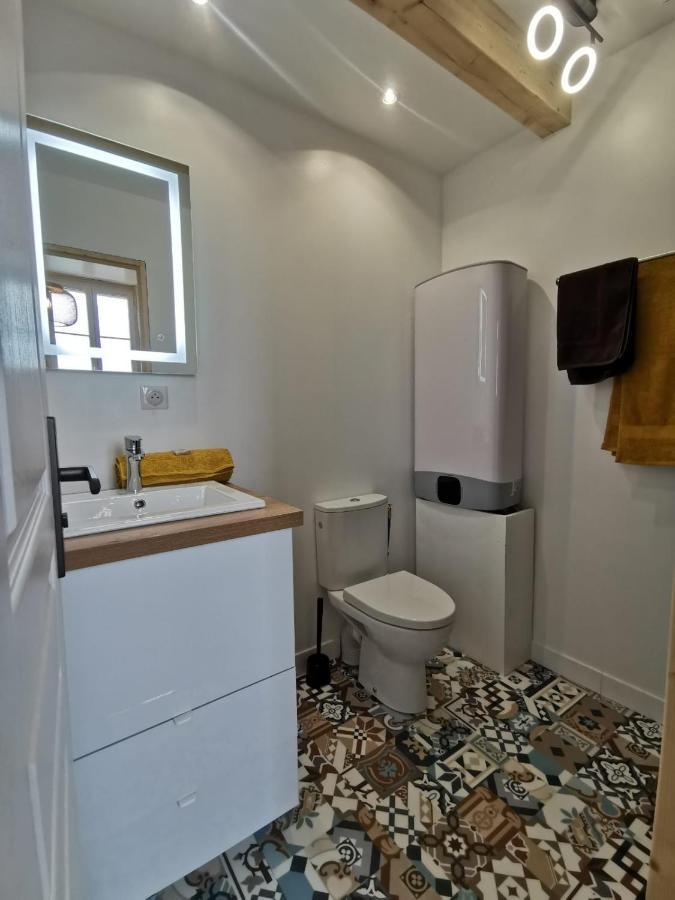 Du Centre: Renovated City-center Flats With Ac Apartment Salies-de-Bearn
