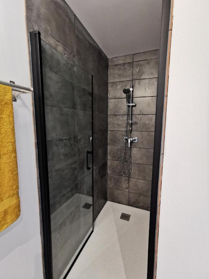 Du Centre: Renovated City-center Flats With Ac * Salies-de-Bearn