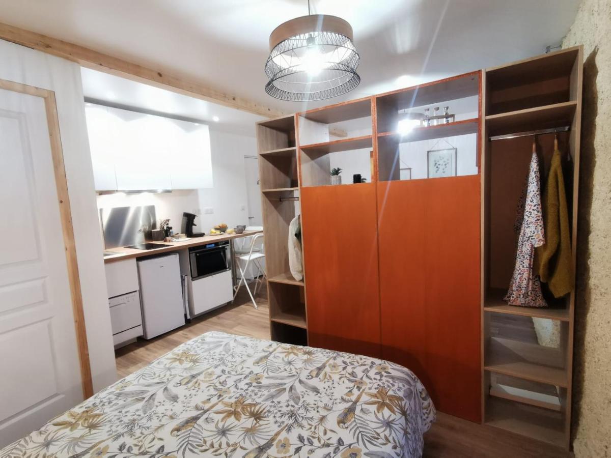 Du Centre: Renovated City-center Flats With Ac Apartment *