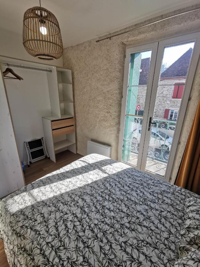 Du Centre: Renovated City-center Flats With Ac * Salies-de-Bearn