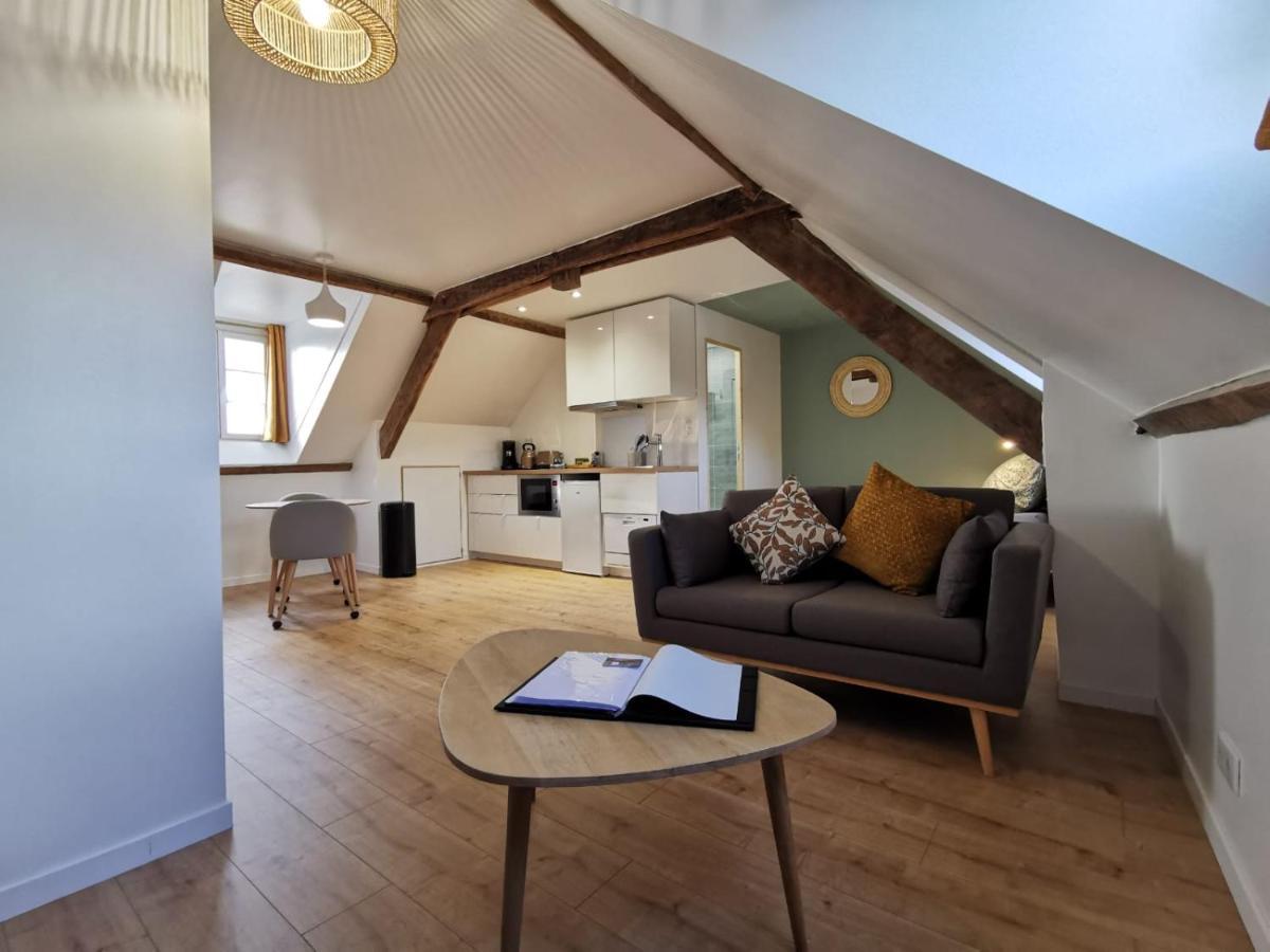 Du Centre: Renovated City-center Flats With Ac Salies-de-Bearn